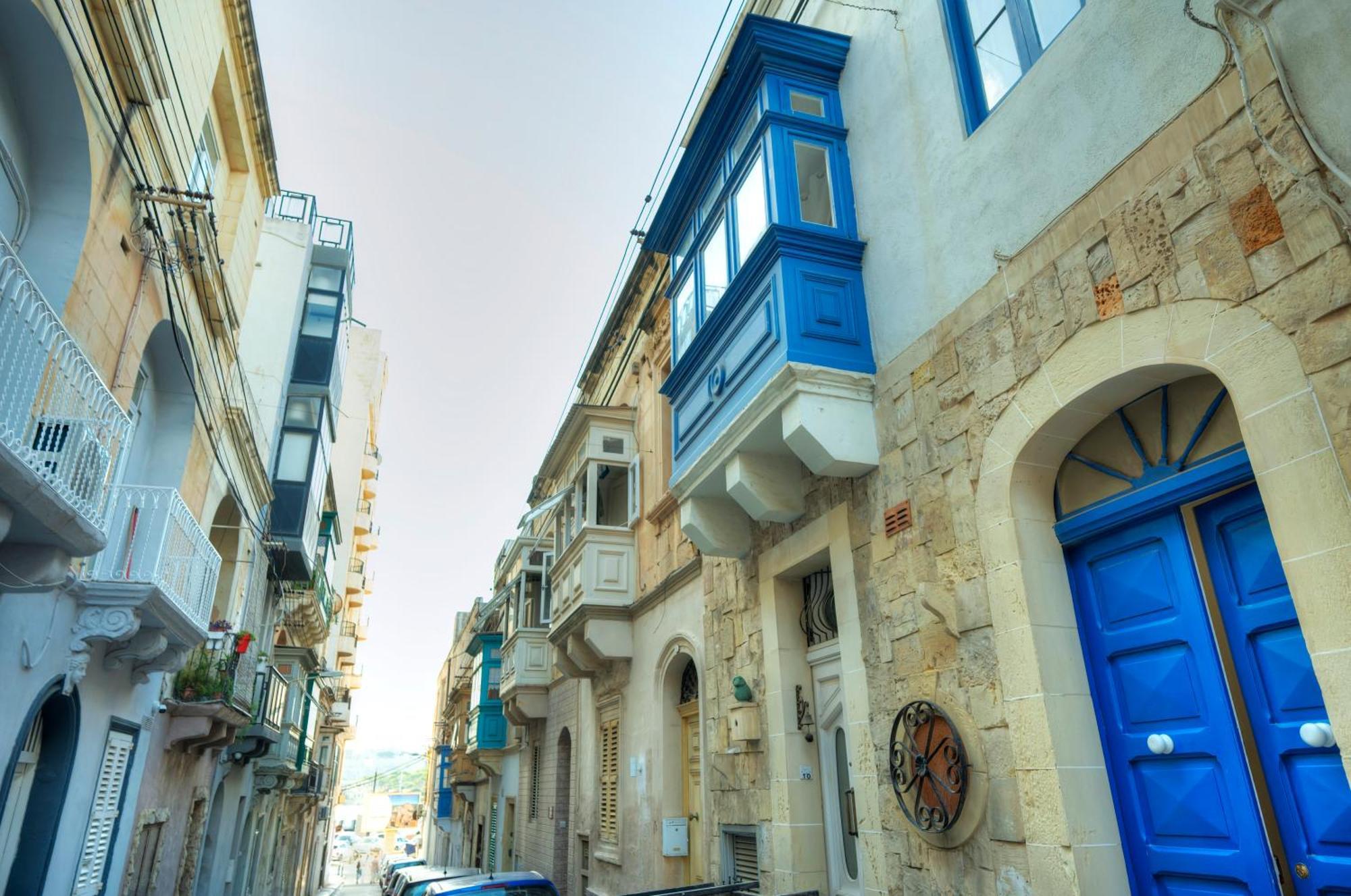 Seaview Sliema 30 Seconds To High Street & Ferry, 2X Double En-Suite Bedrooms, Modern Whole Traditional Townhouse, Kitchen, Living Area, & Roof Terrace Esterno foto