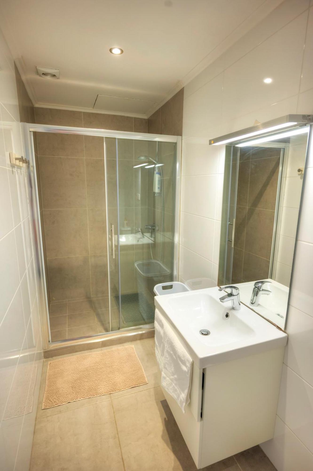 Seaview Sliema 30 Seconds To High Street & Ferry, 2X Double En-Suite Bedrooms, Modern Whole Traditional Townhouse, Kitchen, Living Area, & Roof Terrace Esterno foto